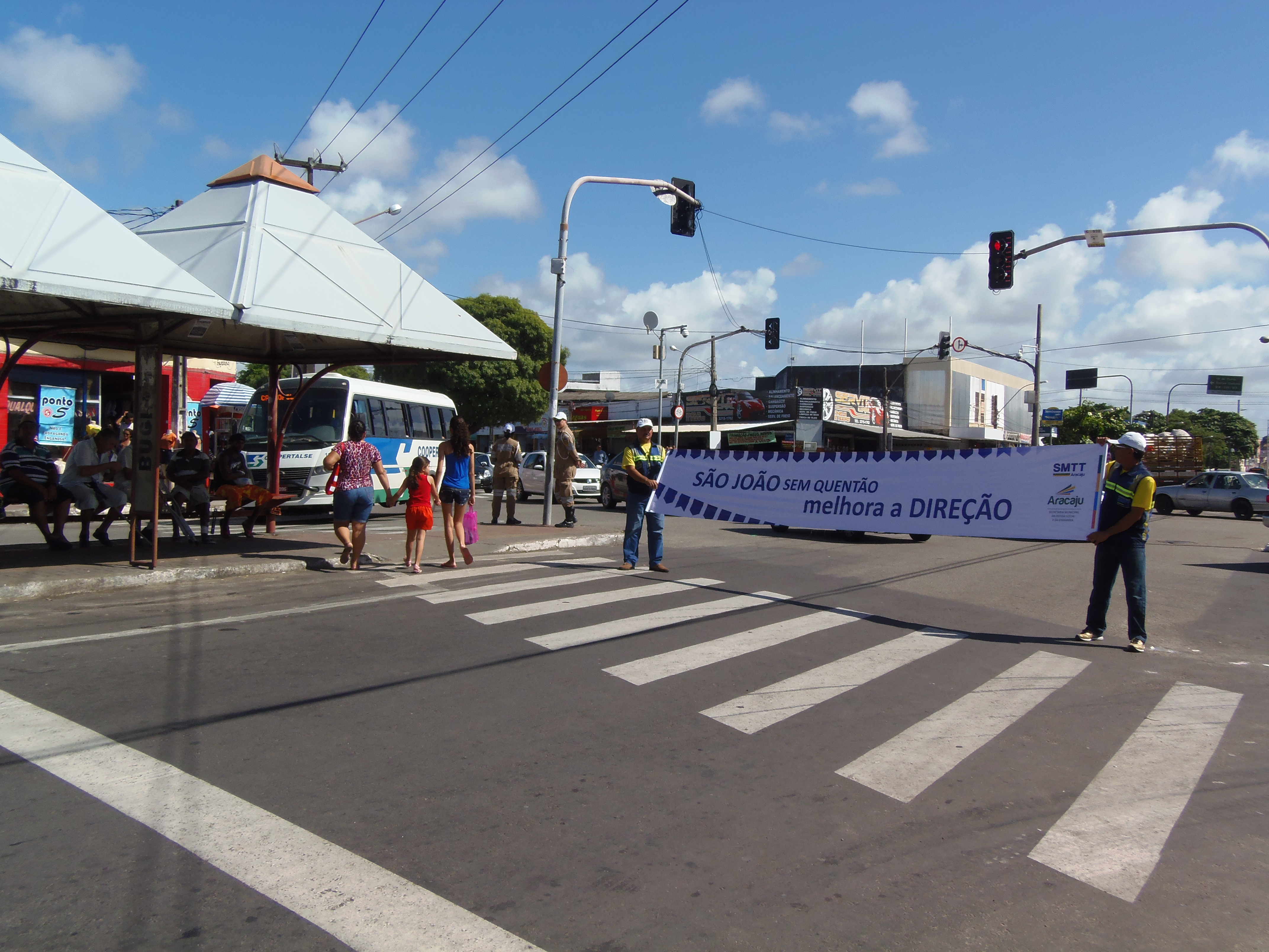 SMTT realiza comando educativo com foco nos festejos juninos - SMTT Aracaju